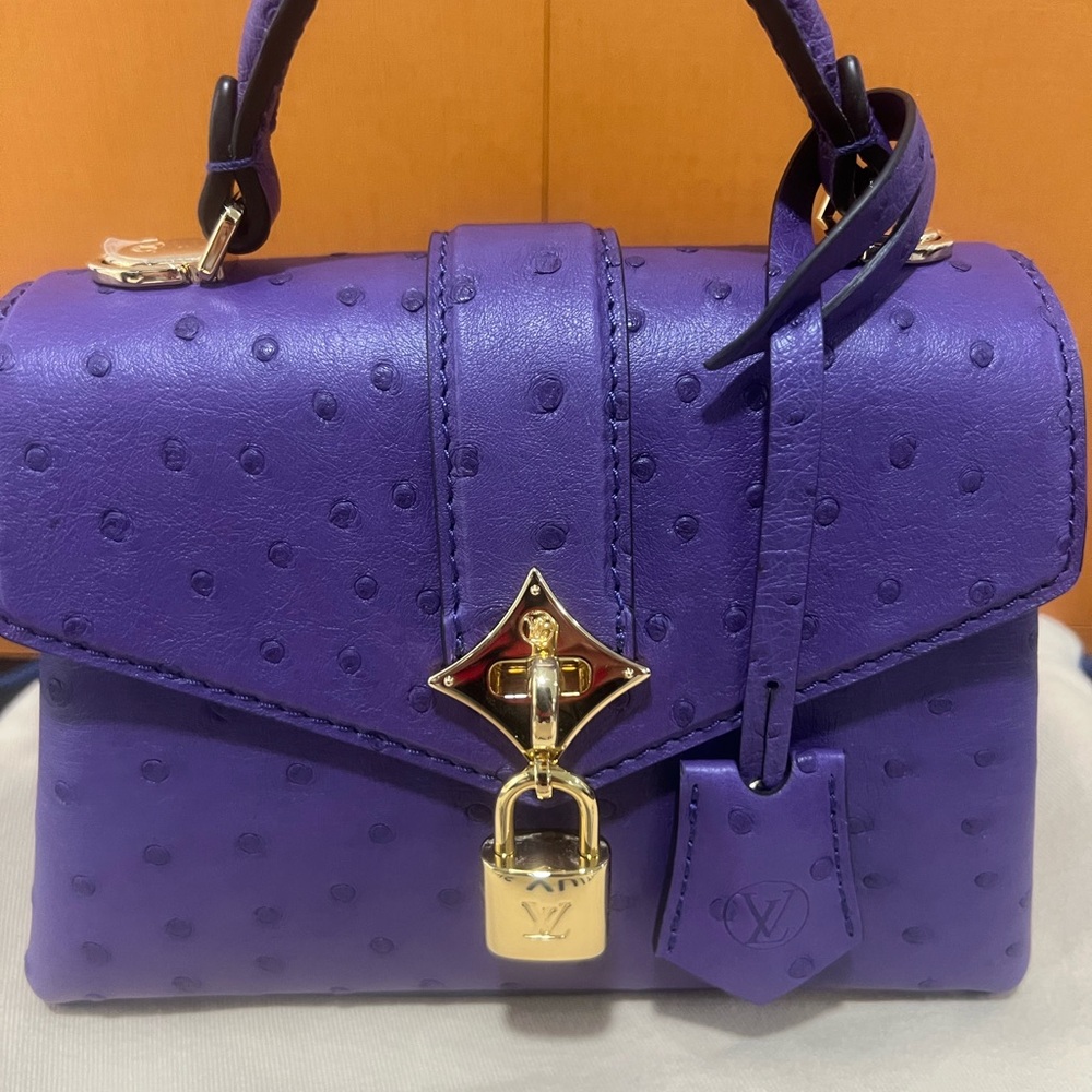 Louis Vuitton BNIB Rose Des vents Exotic ostrich mini bag - Picture 3 of 12